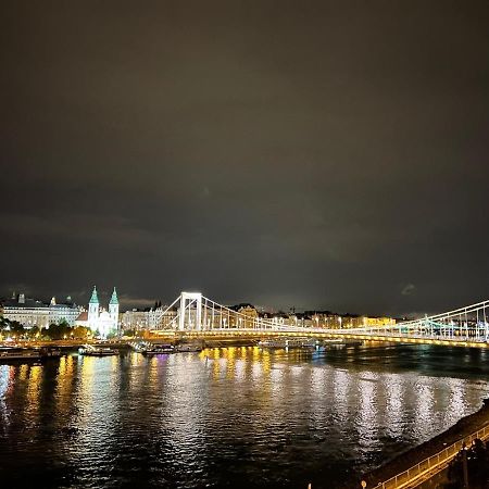 Luxury Residence With A Beautiful View For The Danube River Budapest Exterior photo