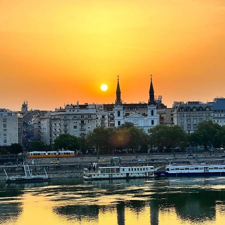 Luxury Residence With A Beautiful View For The Danube River Budapest Exterior photo