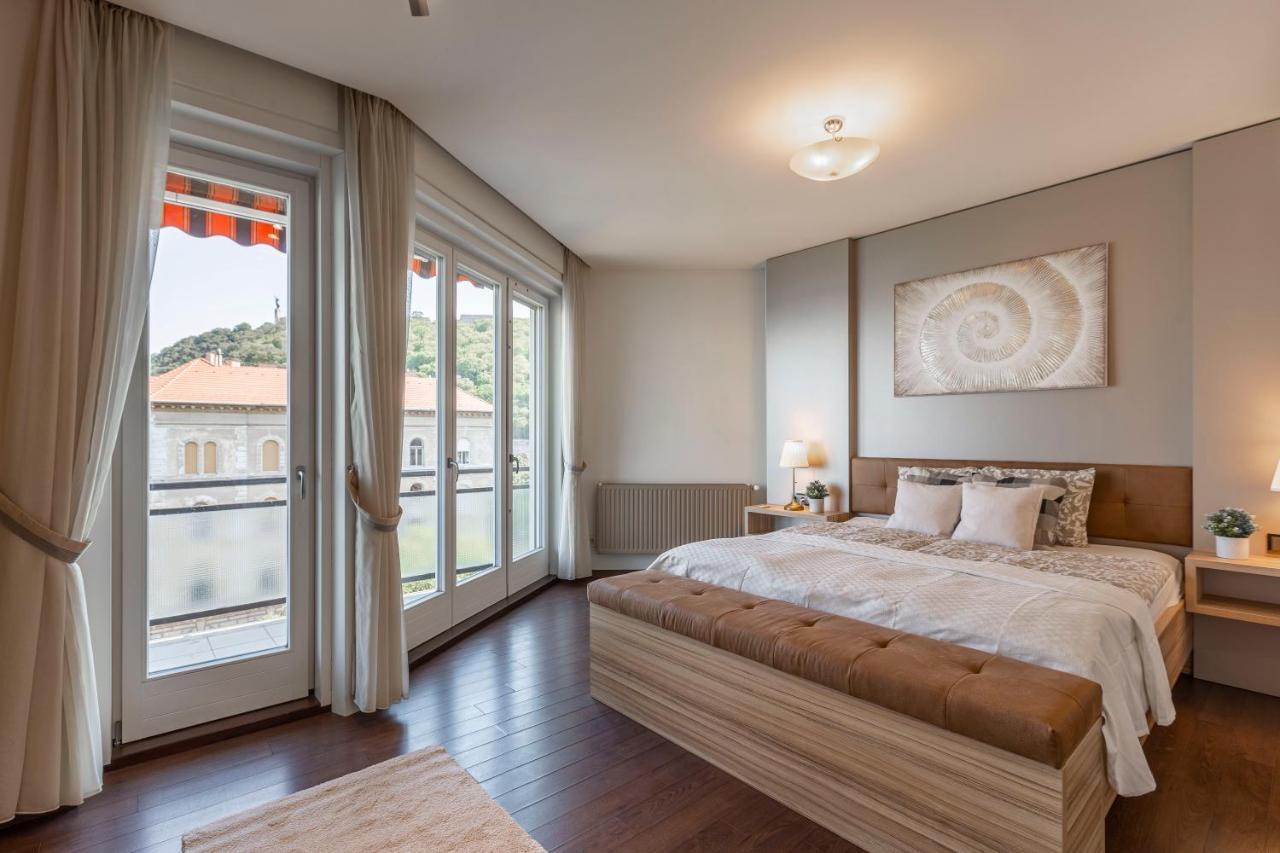 Luxury Residence With A Beautiful View For The Danube River Budapest Exterior photo