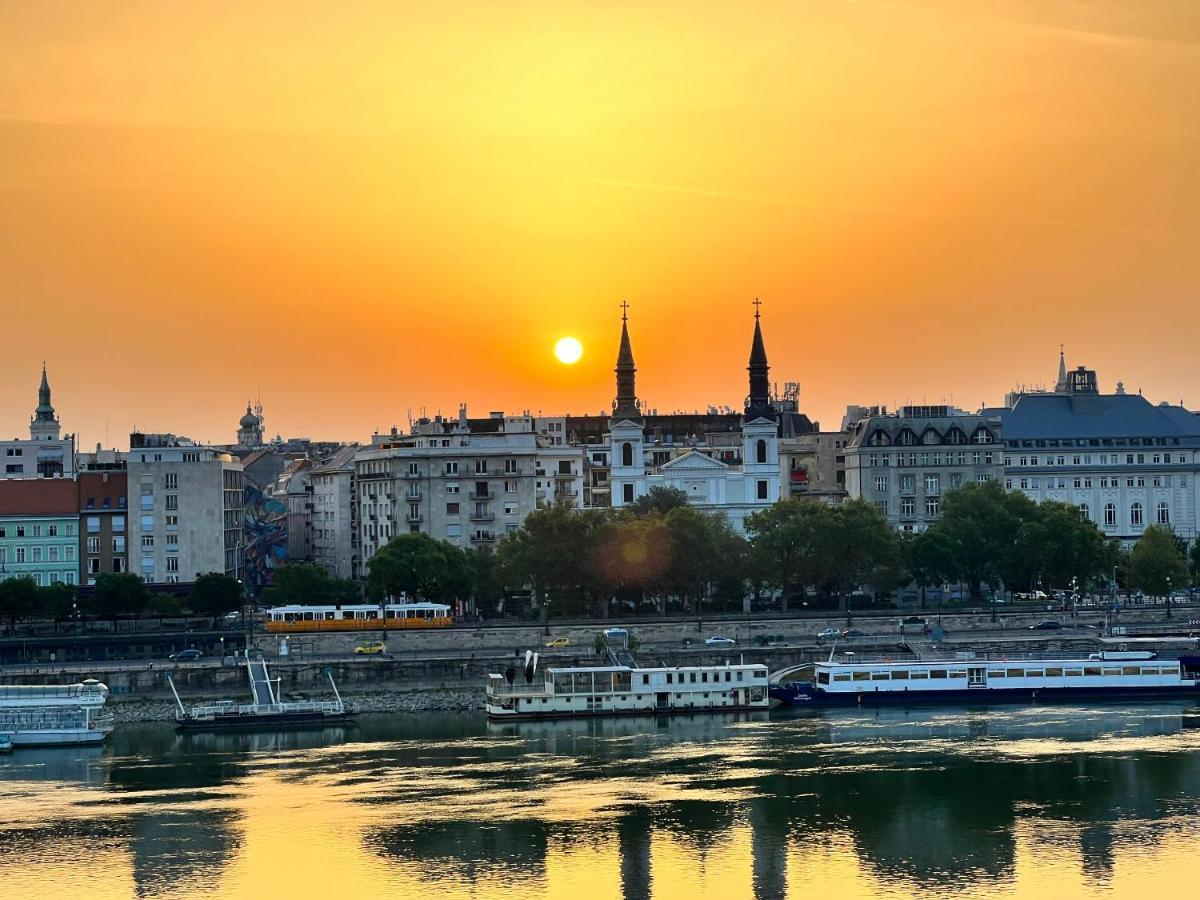 Luxury Residence With A Beautiful View For The Danube River Budapest Exterior photo